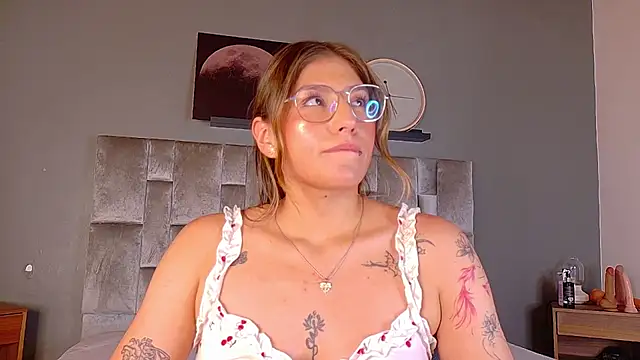 LiaaMoretti__