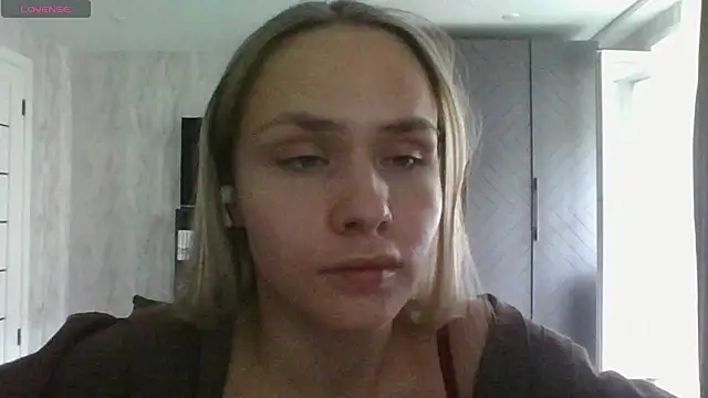 Annie_Cohn