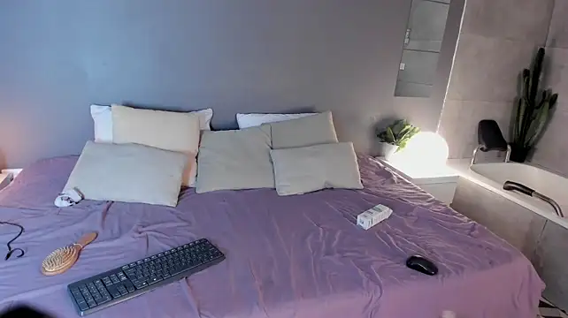 Honeyymoon_ webcam
