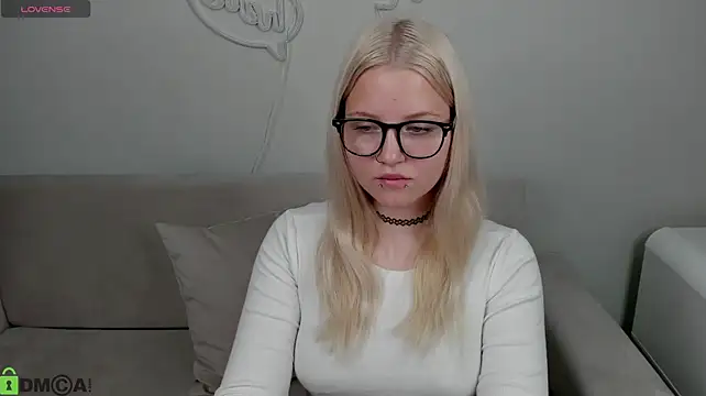 Velvet-Lun webcam