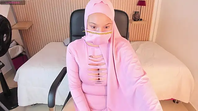Ayla_Zee