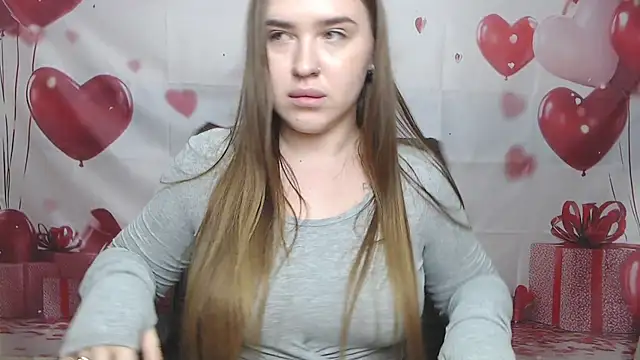 LauraHlot webcam