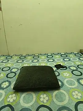 Cute_Kritika webcam