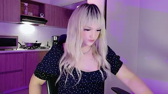 ScarletThompsonx live cam on StripChat