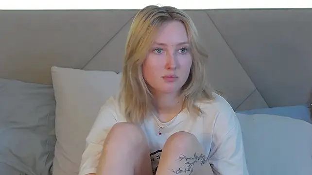 MarianeSun live cam preview