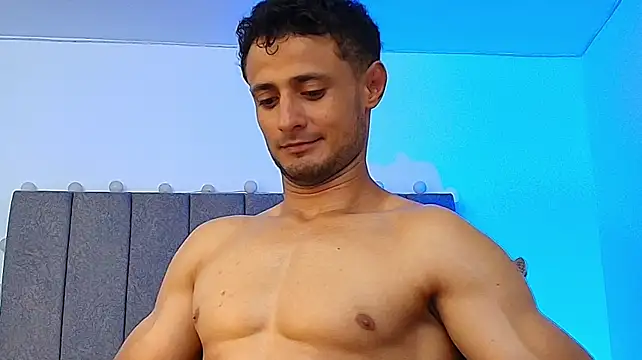 Adonys_Lewis_ webcam