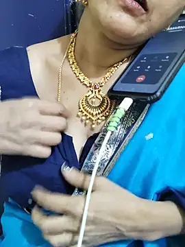 Raashi_15 webcam