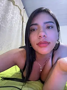 Jenn_02 webcam