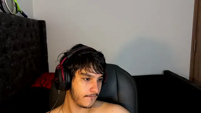 ValentinoCruzz webcam