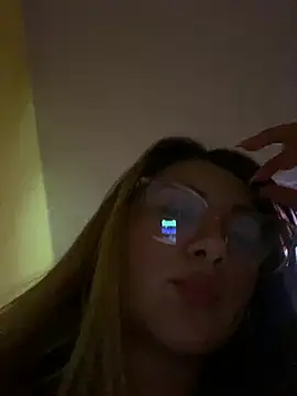 Nicki_cam