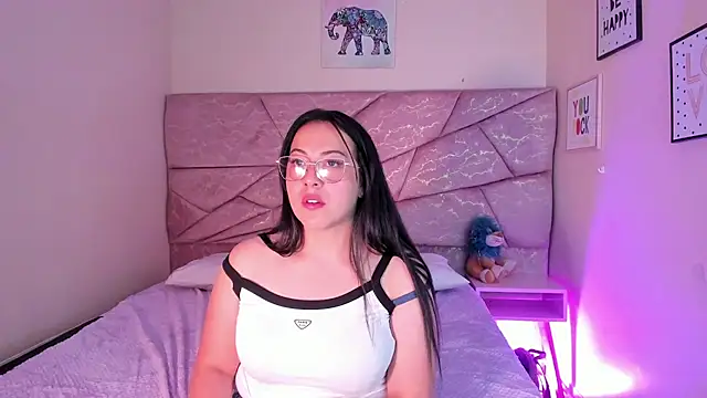 Mia_Velle_