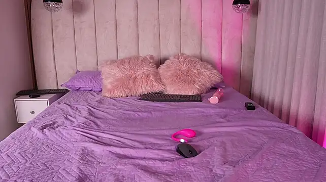 emyli_sw_ webcam