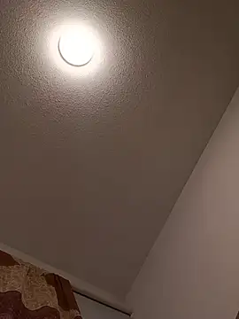ticklemepinkk's live room