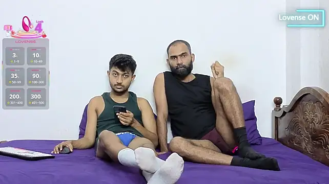 DesiDaddyandSon webcam