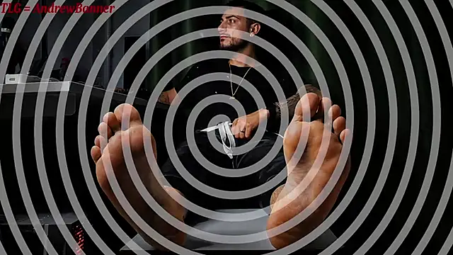 AndrewBanner live cam on StripChat