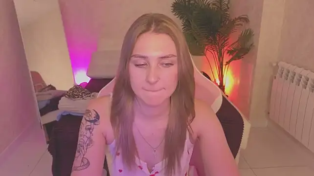 Ice__Rose live cam on StripChat