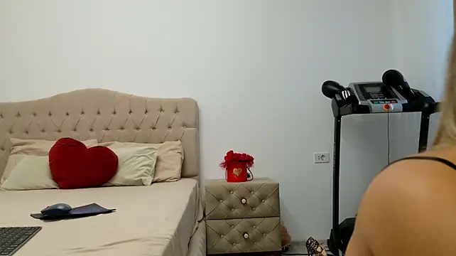 Anafit4you live cam on StripChat