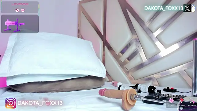 Dakota_Foxxx webcam