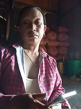 Linda-04 webcam