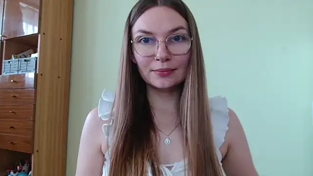 LooveELLYx webcam