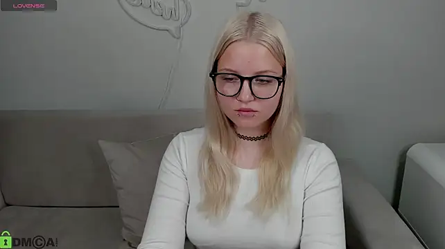 Velvet-Lun webcam