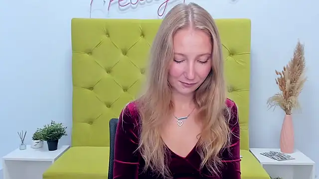 LolaWilsons webcam
