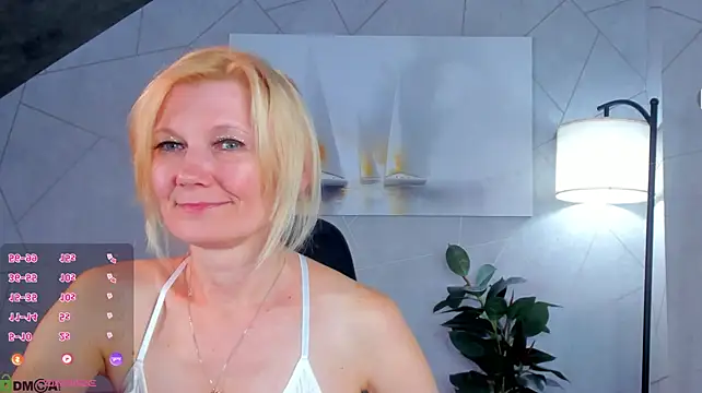 Julie_Lucas 🚄 chat
