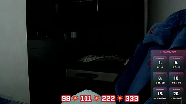 Olivia_Munk webcam