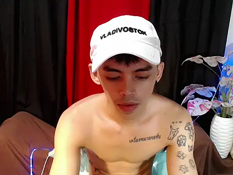urhunky_boy webcam