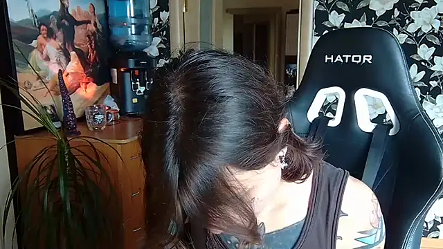 BroadFantasy webcam