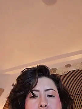 NeredaXxx webcam