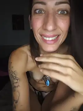 MarieDouceSoumise webcam