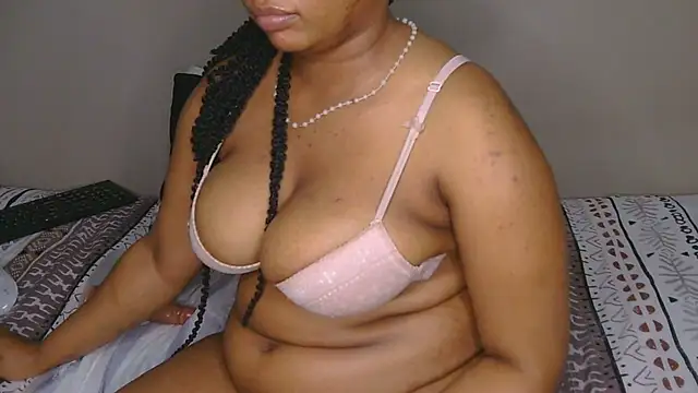 CherieBlushX webcam