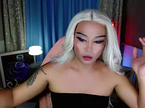 YourNikkieXxx webcam