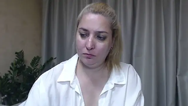 sweetpussy13 webcam