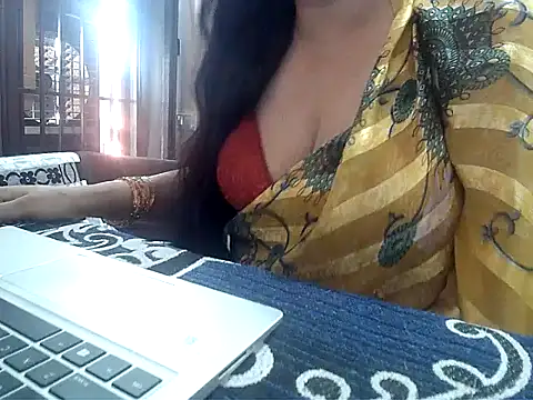 O_Ginni webcam