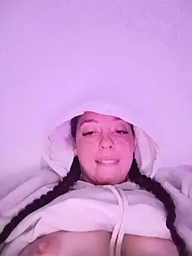 sadashi_moon_ofice webcam