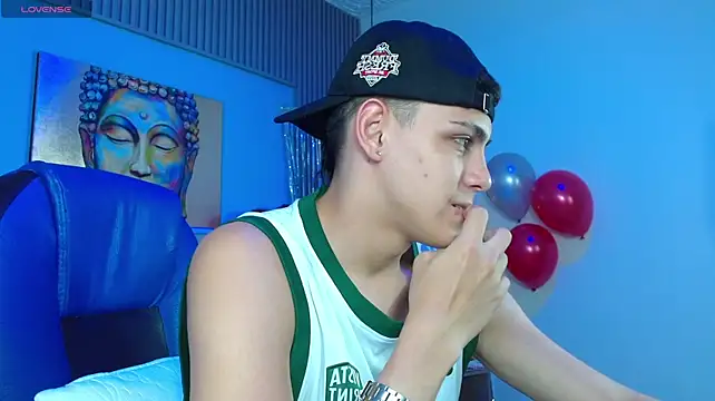 Ethanx18_ webcam