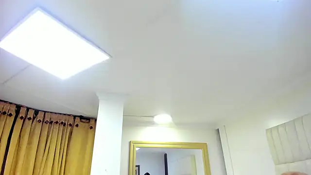 ThaliaPerson webcam