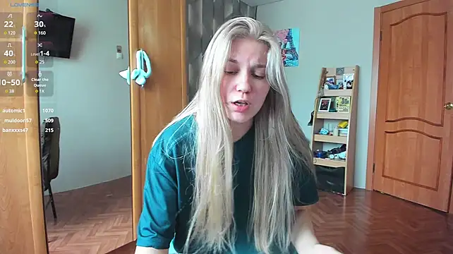 Tiny_Kiss webcam