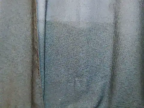 Zari_wet webcam
