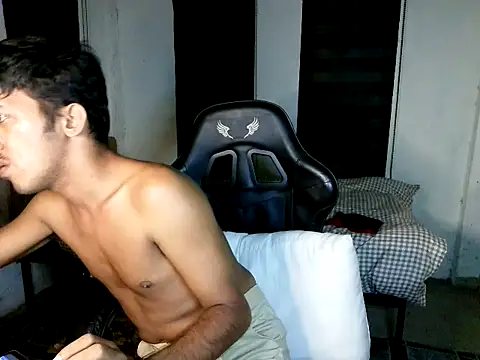 Spicy_RowyCam webcam