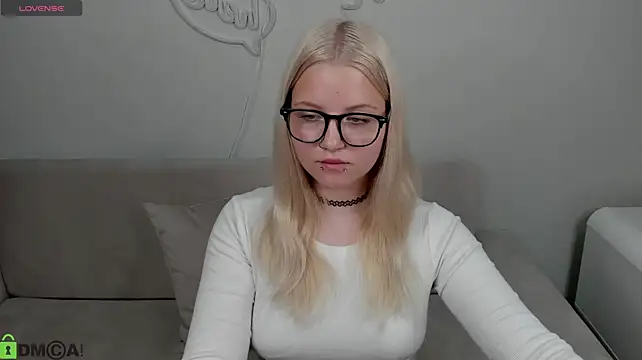 Velvet-Lun webcam