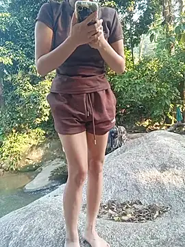 Linda-yiyi webcam
