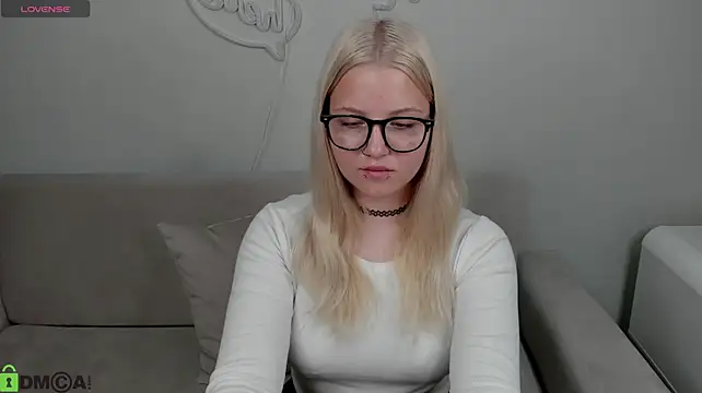 Velvet-Lun webcam