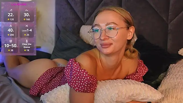 VictoriaLights live cam on StripChat