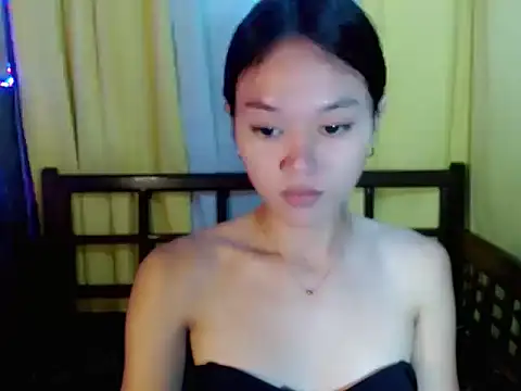 yourjoanna live cam on StripChat