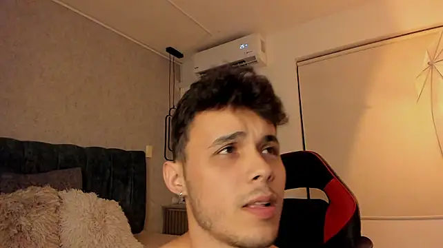 Alhan_Twink live cam on StripChat