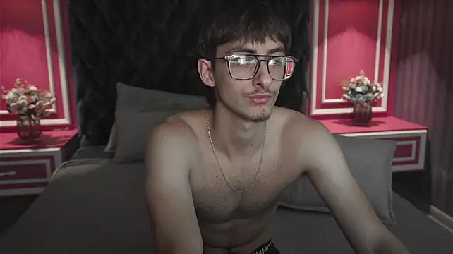 RonBevs live cam on StripChat