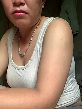 Laddy-su live cam on StripChat